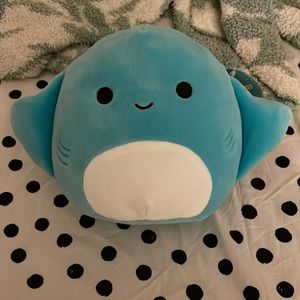 Squishmallow Blue Stingray Maggie